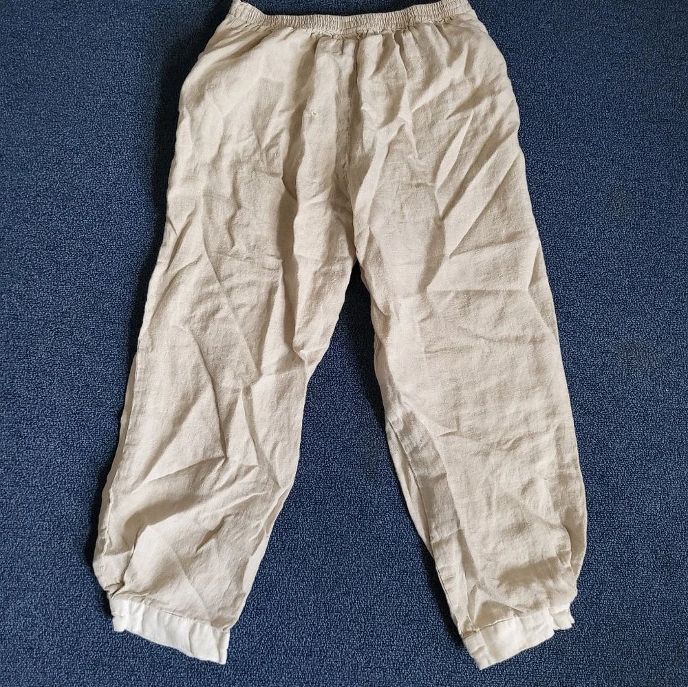 Linen Capris - Picture 2 of 3